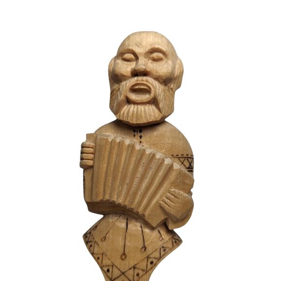 Vintage 1999 Accordion Player Spoon: Koctpoma Hand-Carved Russian Folk Art - Picture 4 of 8